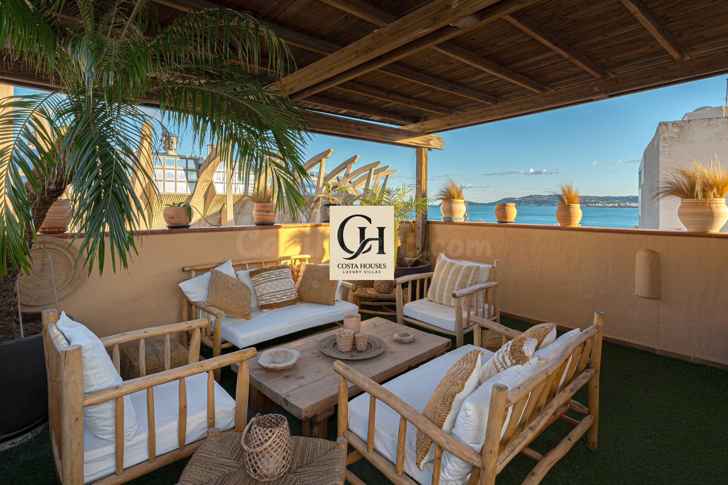 Exclusiva Residencia con vistas al Mar en el Puerto de Jávea