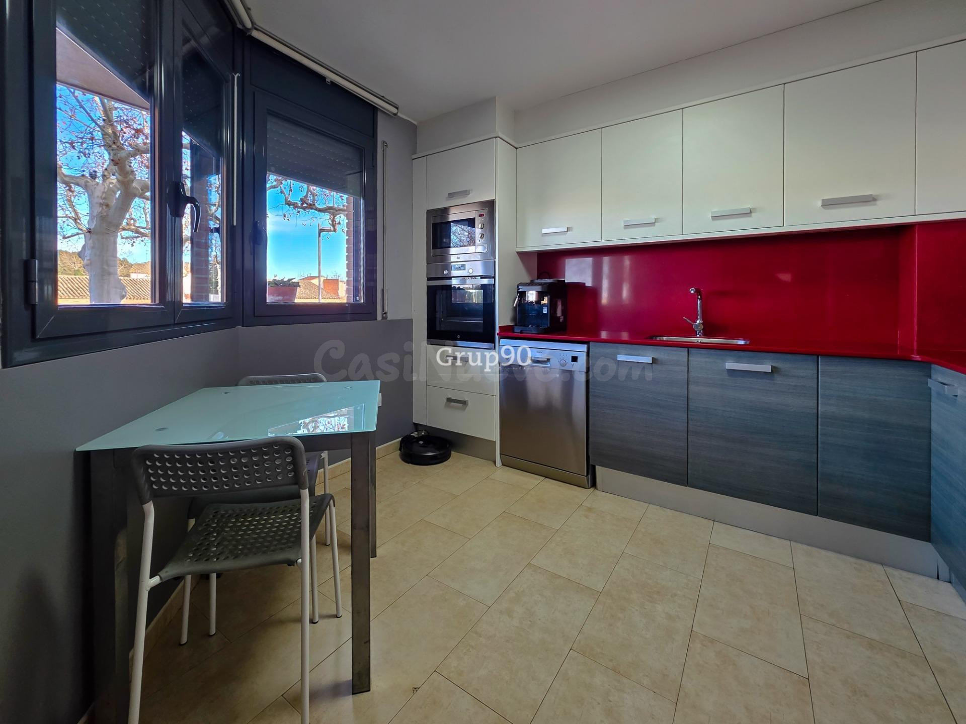 Espectacular Casa Pareada de 280 m2: Espacio, Diseño y Efici - foto 4