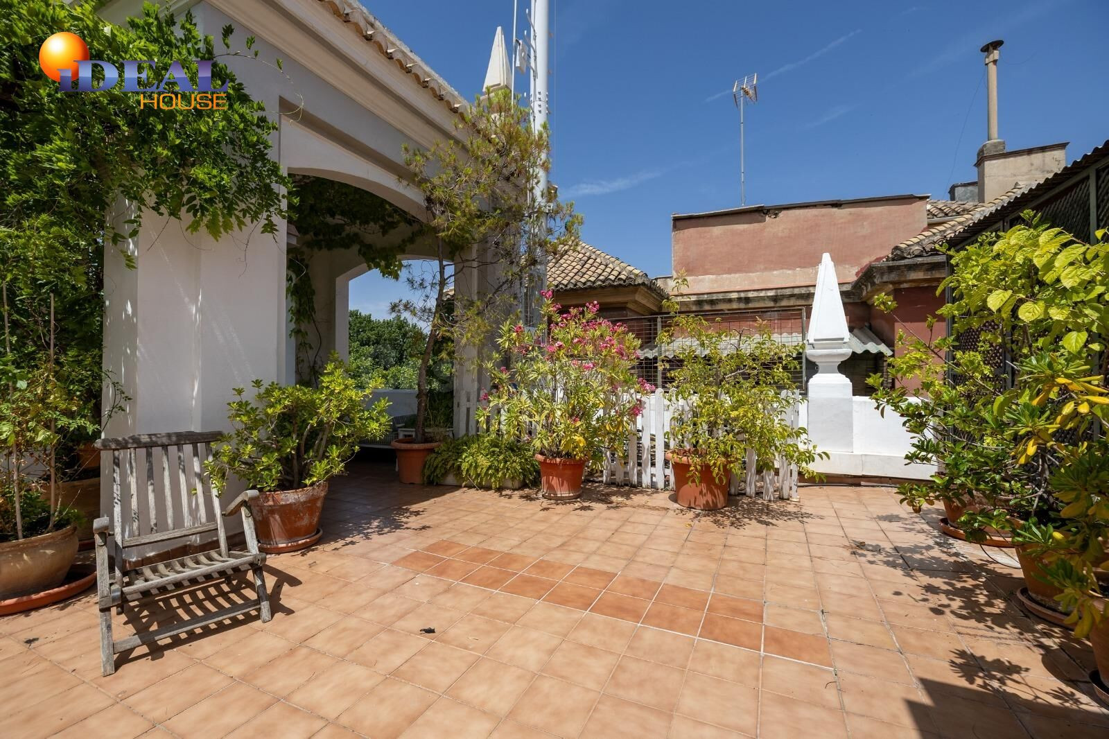 Vivienda exclusiva de planta completa con cochera y espectac - foto 3