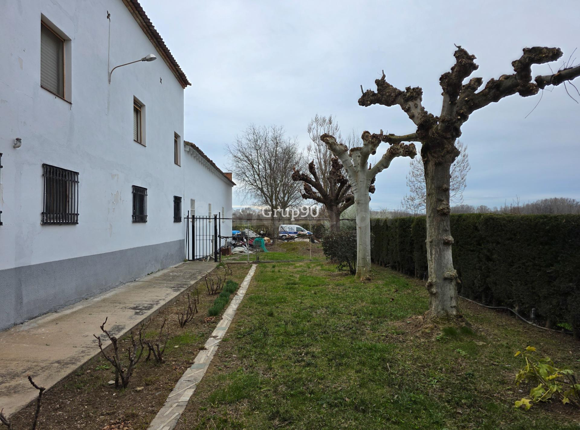 ¡Oportunidad Única! Casa con 3 Almacenes y 7.000 m2 de Terre - foto 4