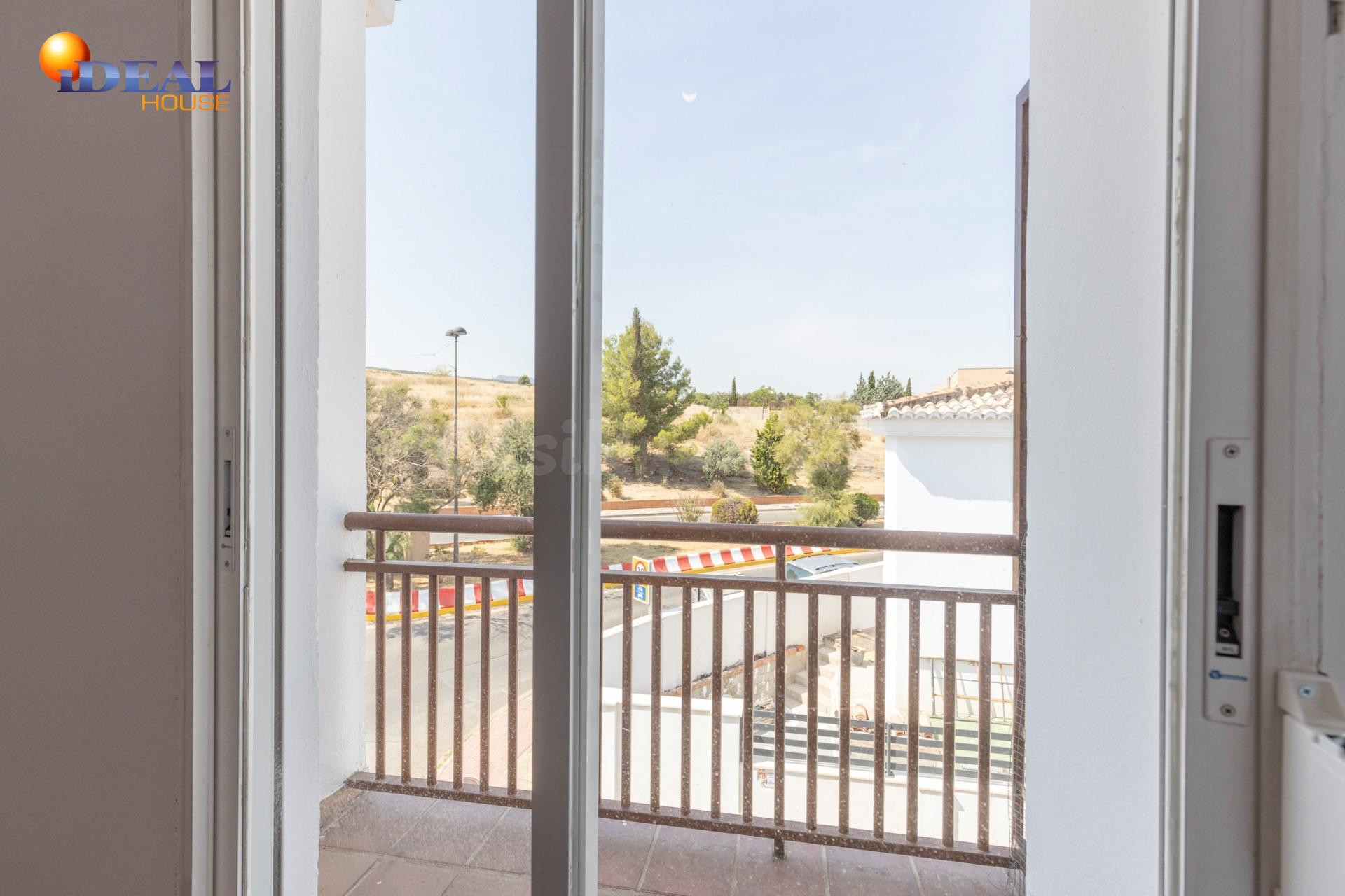 FANTÁSTICO TRÍPLEX EN CÁJAR: UNA VIVIENDA LLEVA DE AMPLITUD  - foto 2
