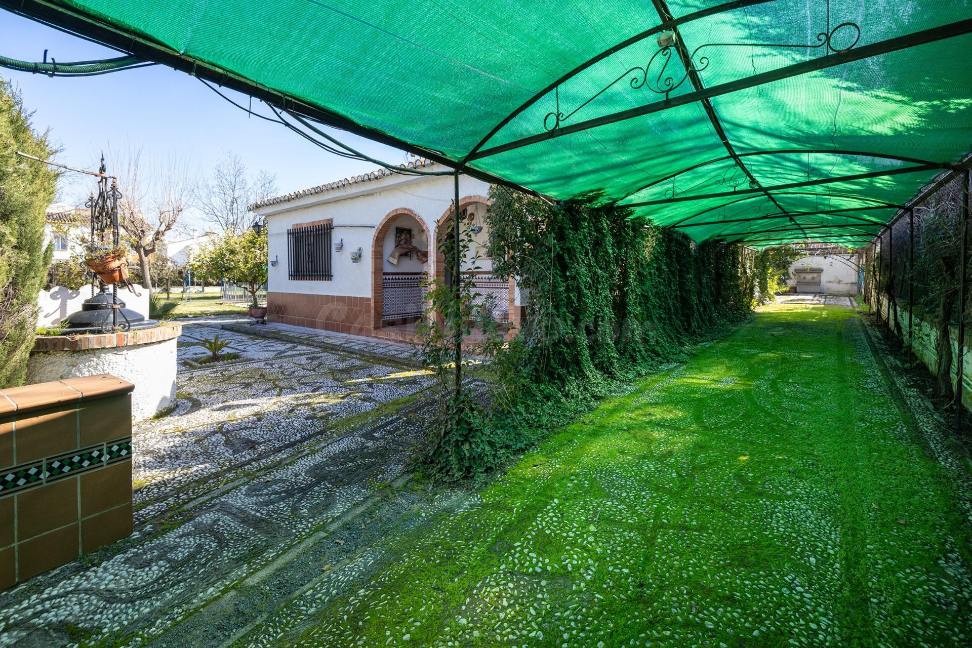 Espectacular Chalet en Ogijares - Ideal para Familias - foto 3