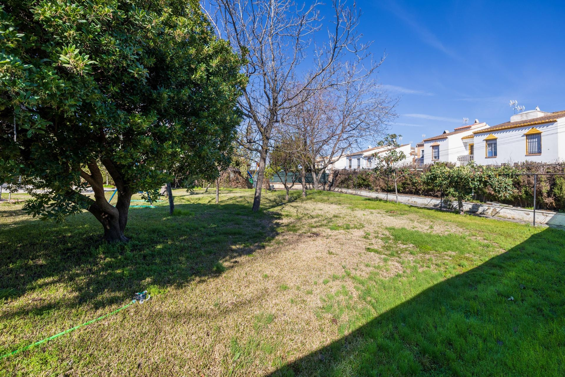 Espectacular Chalet en Ogijares - Ideal para Familias - foto 4