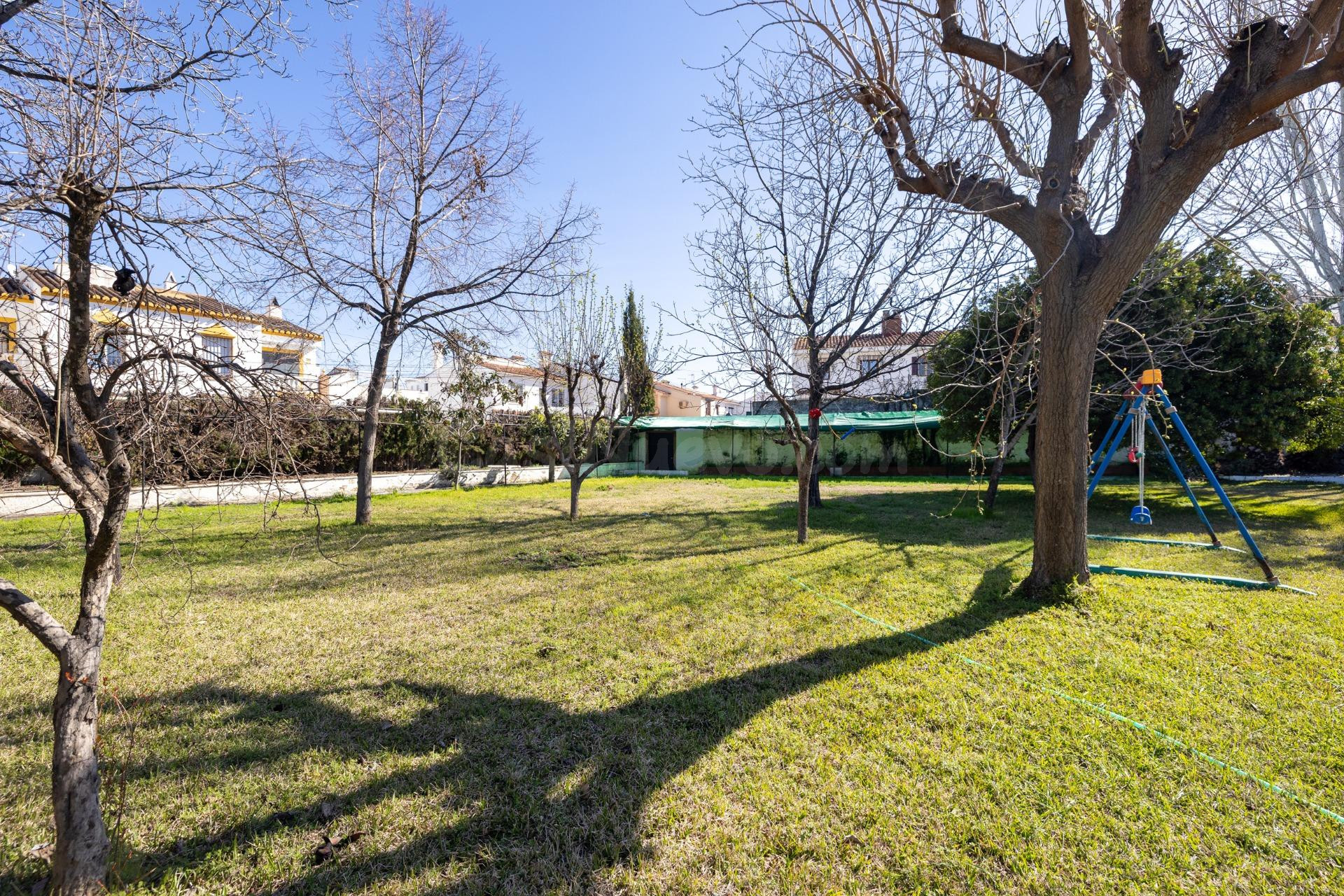 Espectacular Chalet en Ogijares - Ideal para Familias - foto 5