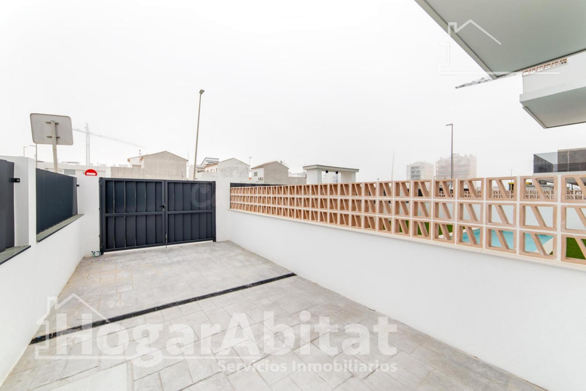 ¡TERCERA LÍNEA DE PLAYA! EXTERIOR EN RESIDENCIAL CON PISCINA - foto 5