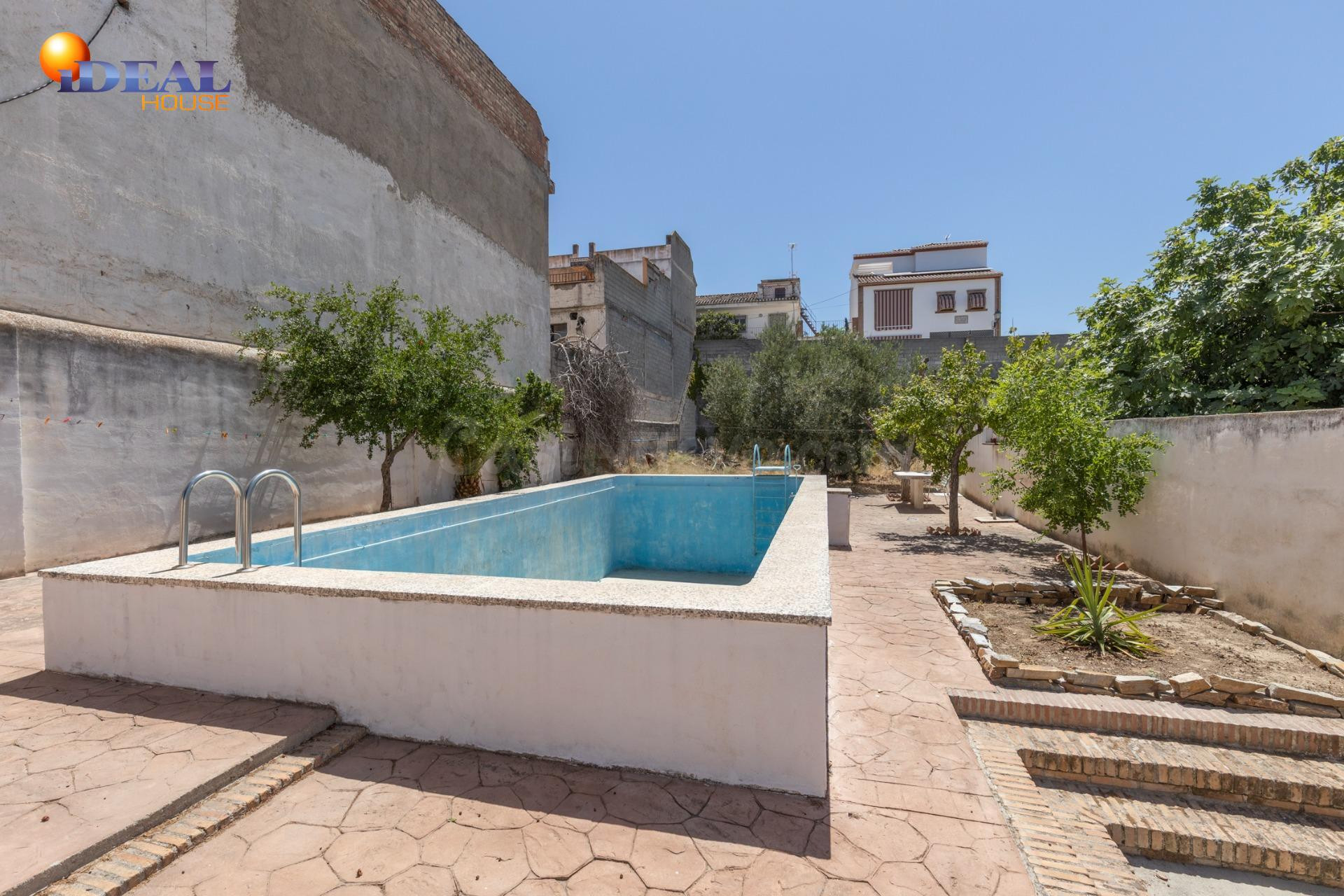 Casa con gran solar