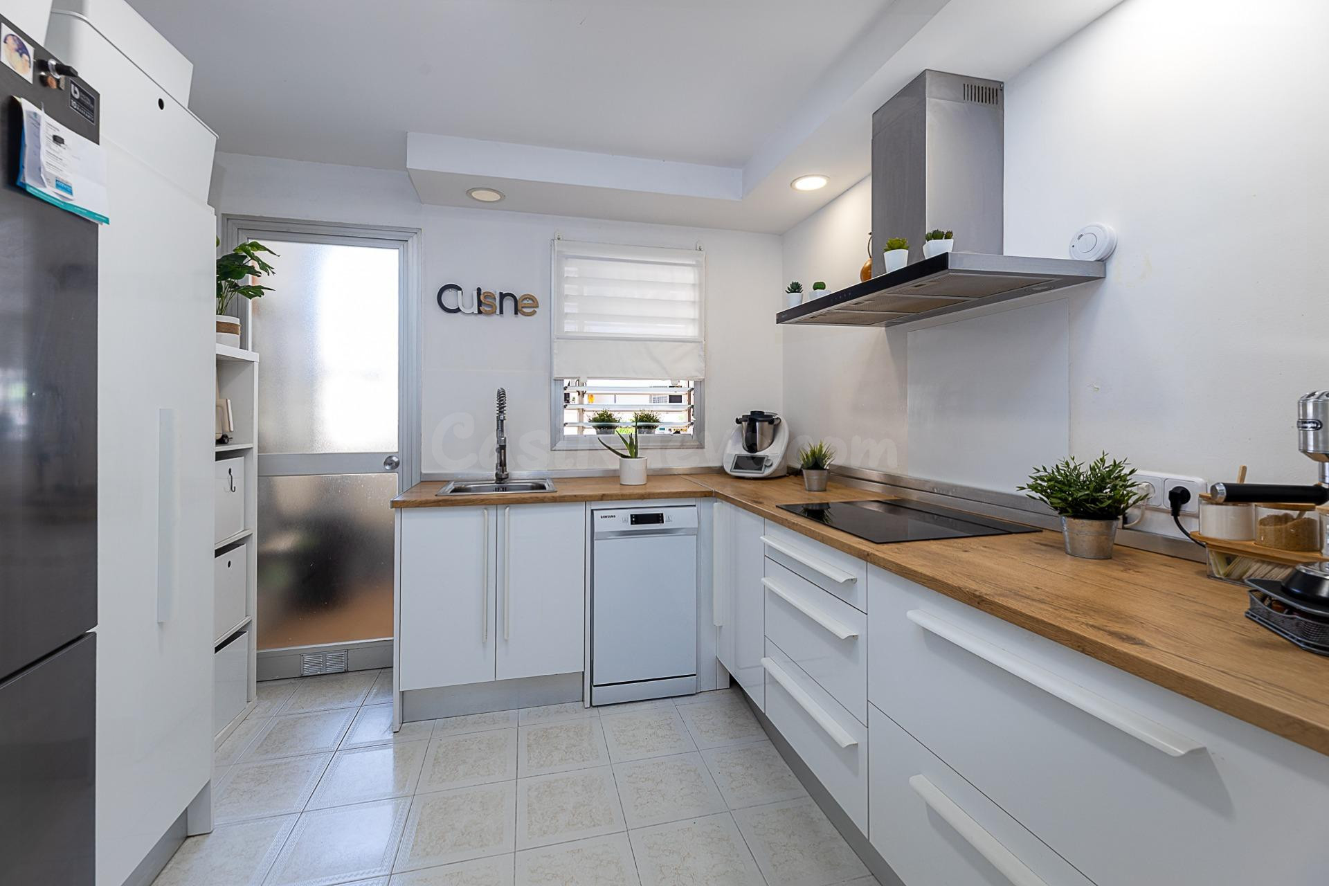 PISO DE 3 habitaciones CON BALCÓN DE ESTILO MODERNO EN SANTA - foto 4
