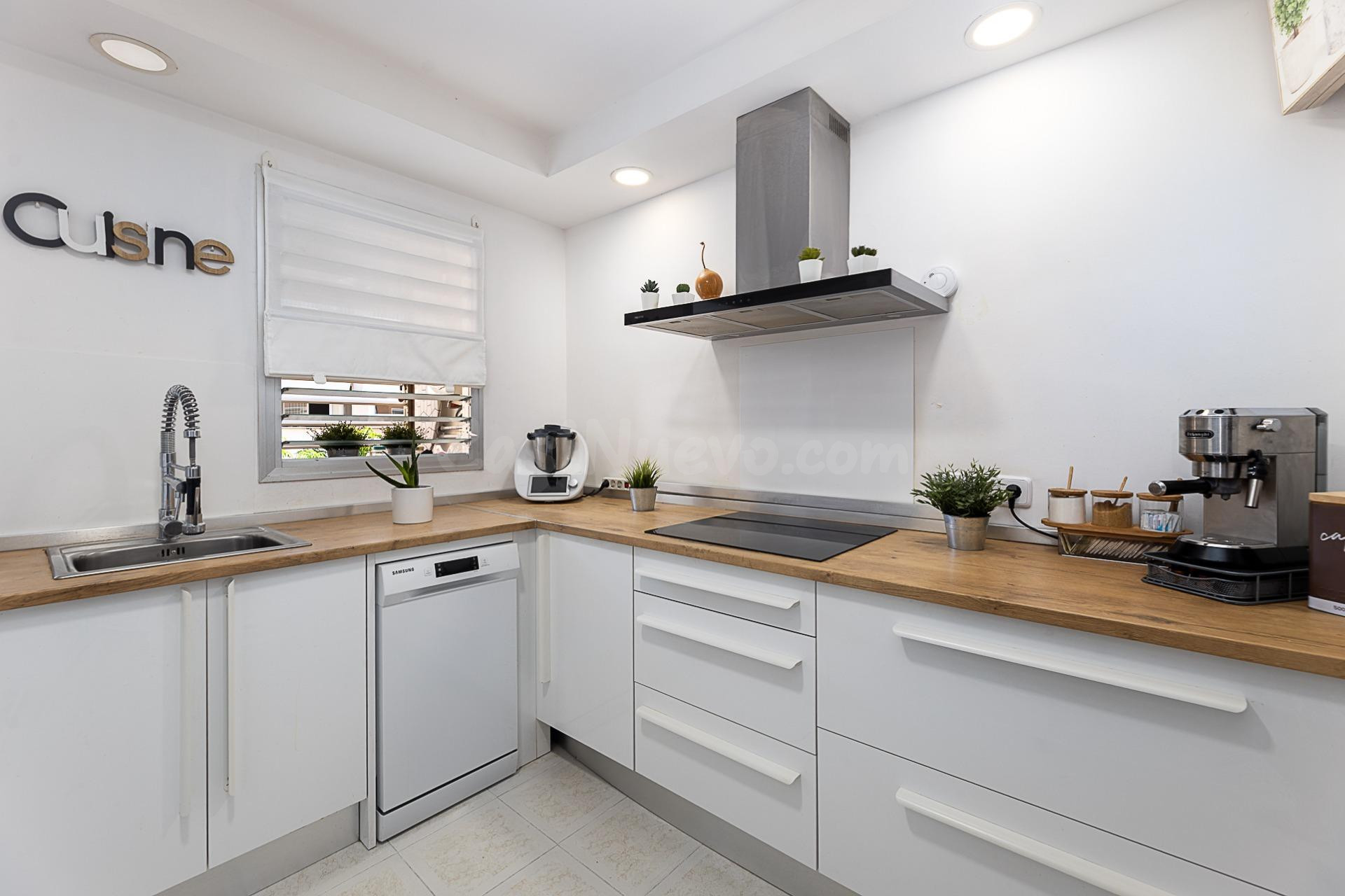 PISO DE 3 habitaciones CON BALCÓN DE ESTILO MODERNO EN SANTA - foto 5