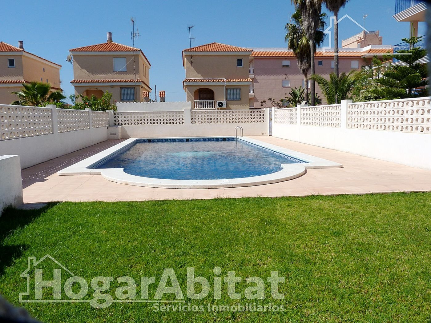 ¡Al lado mismo de la playa! Seminuevo con piscina, terraza y - foto 2