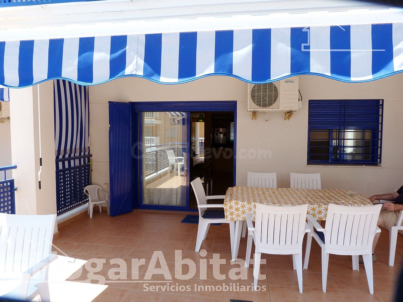 ¡Al lado mismo de la playa! Seminuevo con piscina, terraza y - foto 3