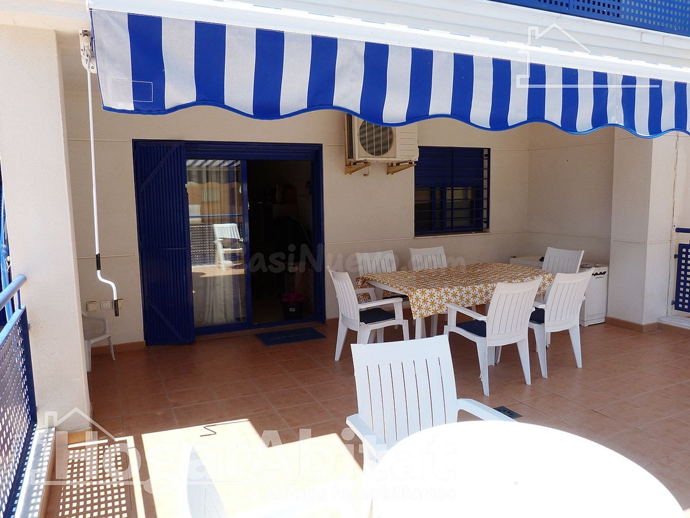 ¡Al lado mismo de la playa! Seminuevo con piscina, terraza y - foto 4