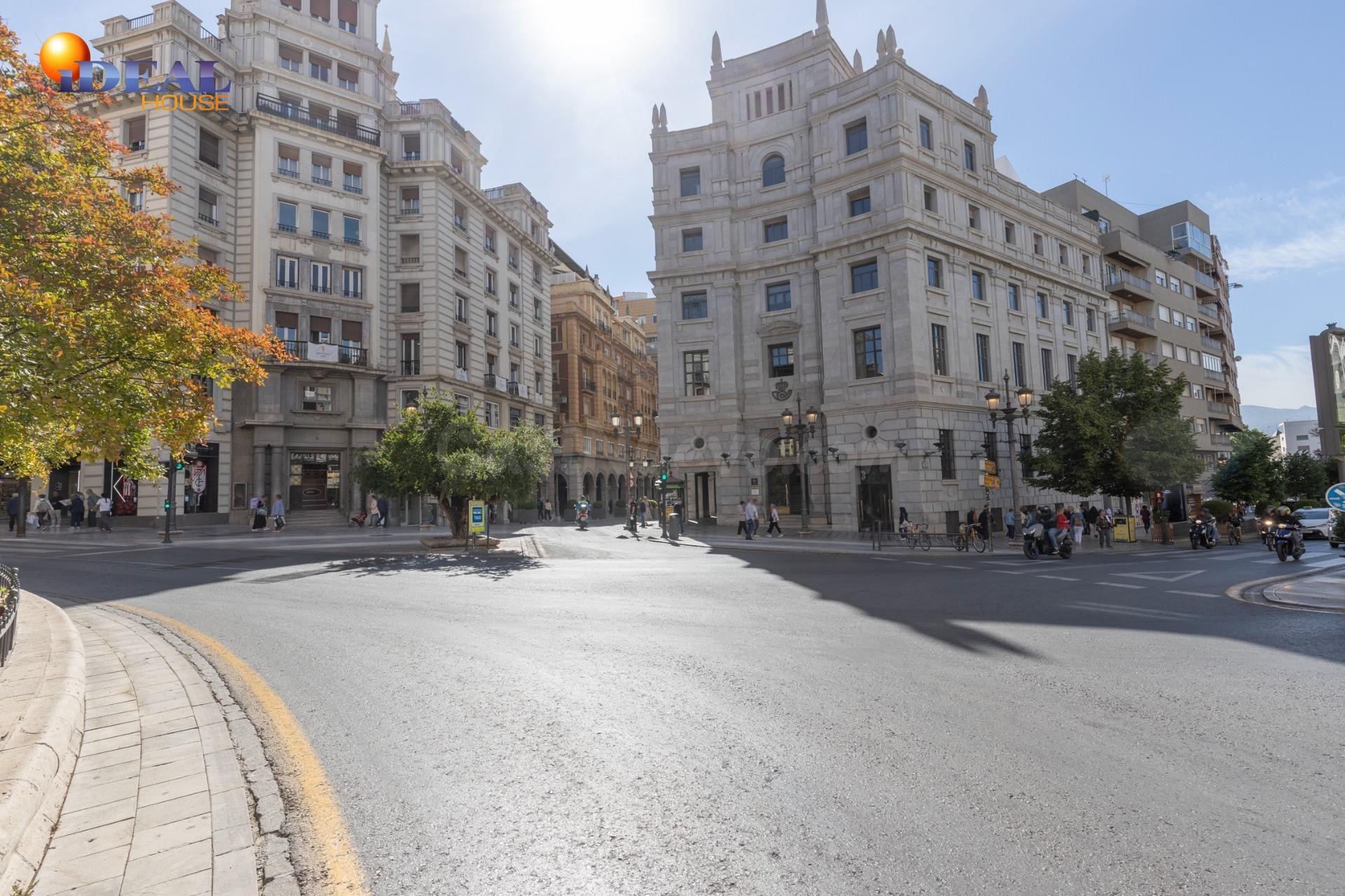 EXCLUSIVA VIVIENDA SEÑORIAL EN ANGEL GANIVET, EN PLENO CORAZ - foto 3