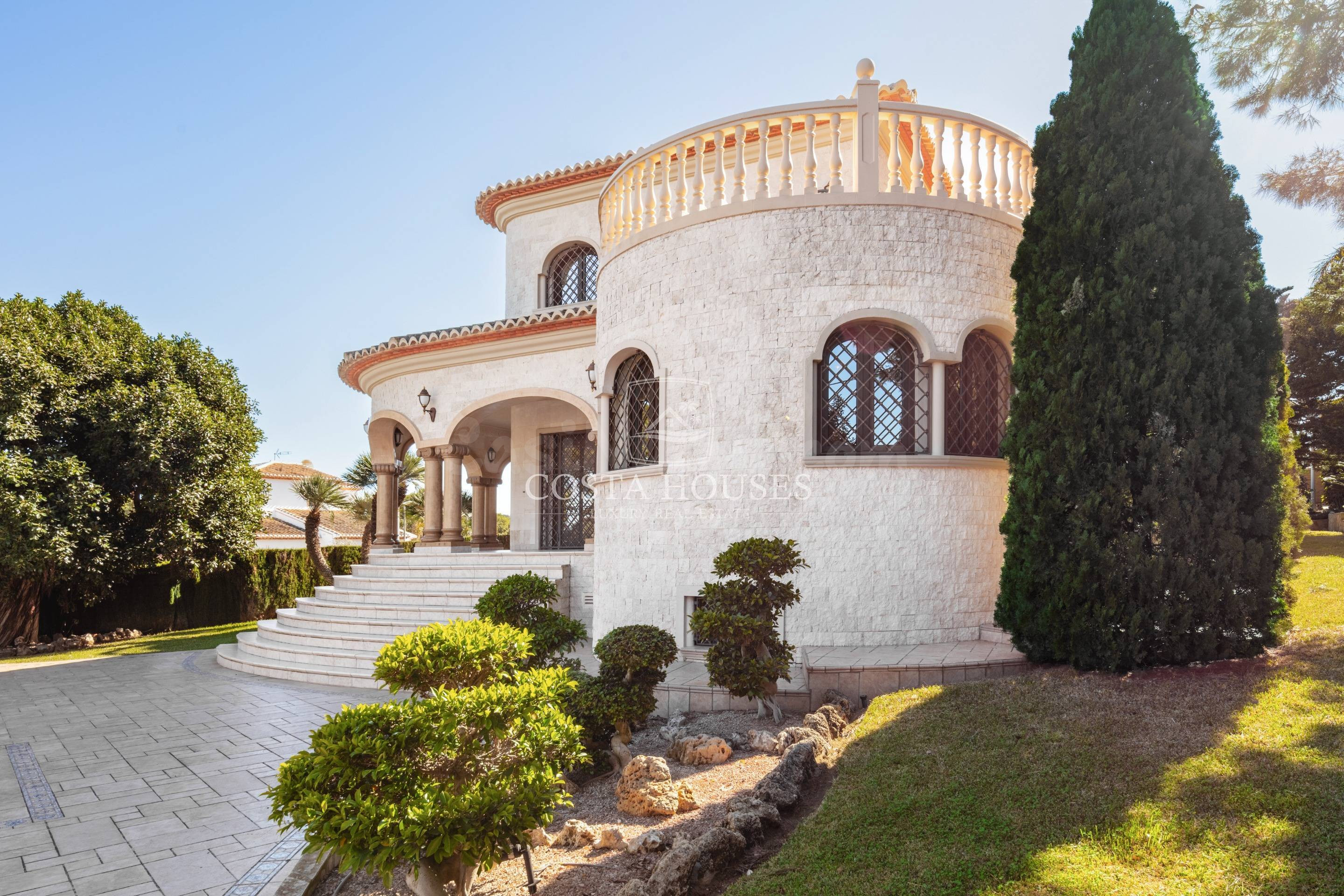 VILLAS EXCLUSIVAS EN JÁVEA CON VISTAS AL MAR Y A 5 MINUTOS D - foto 5