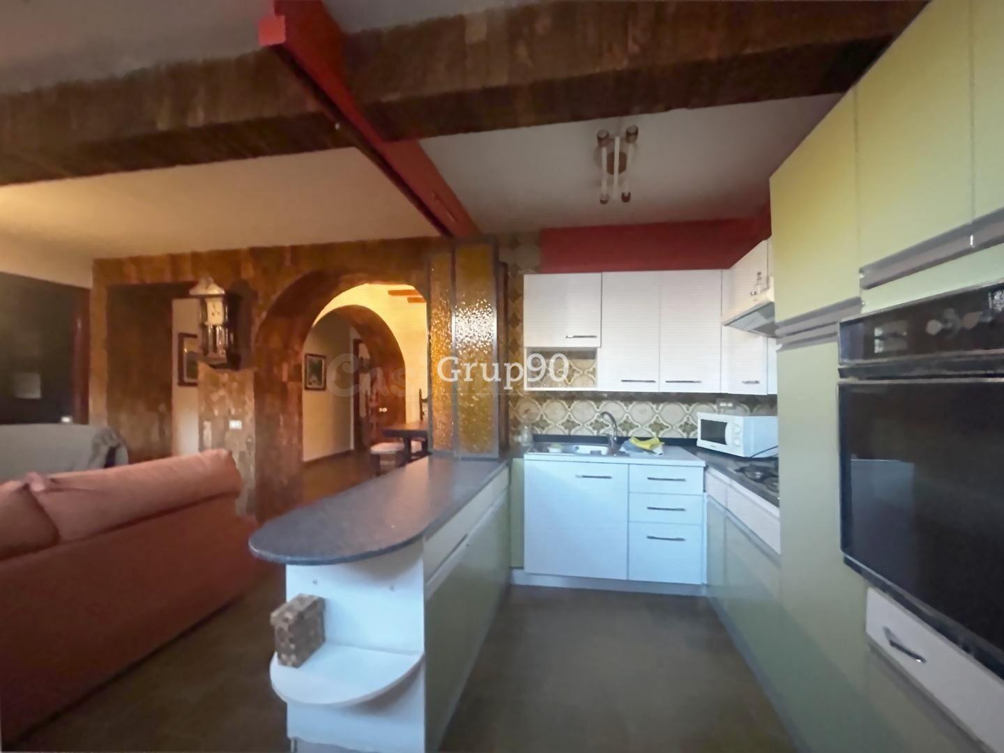 Casa de pueblo única en Artesa de Lleida + local + almacén - foto 4