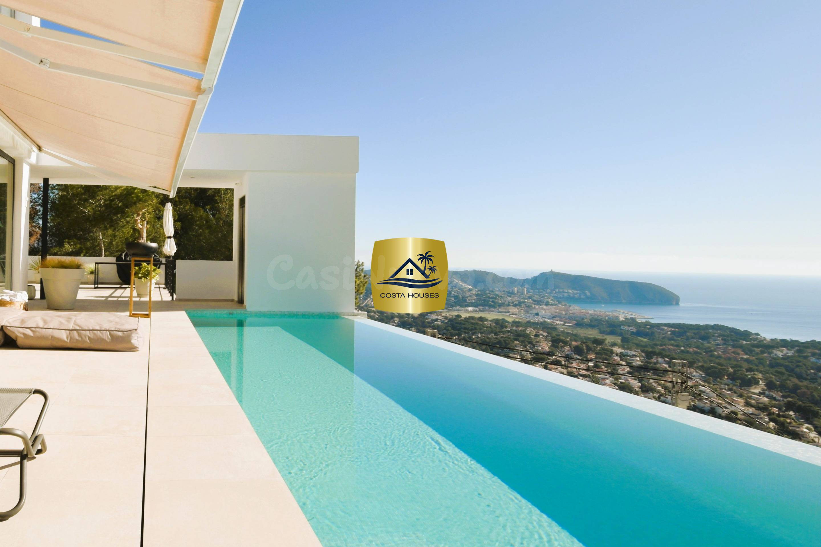 VILLA CONTEMPORÁNEA CON VISTAS PANORÁMICAS AL MAR EN BENIMEI