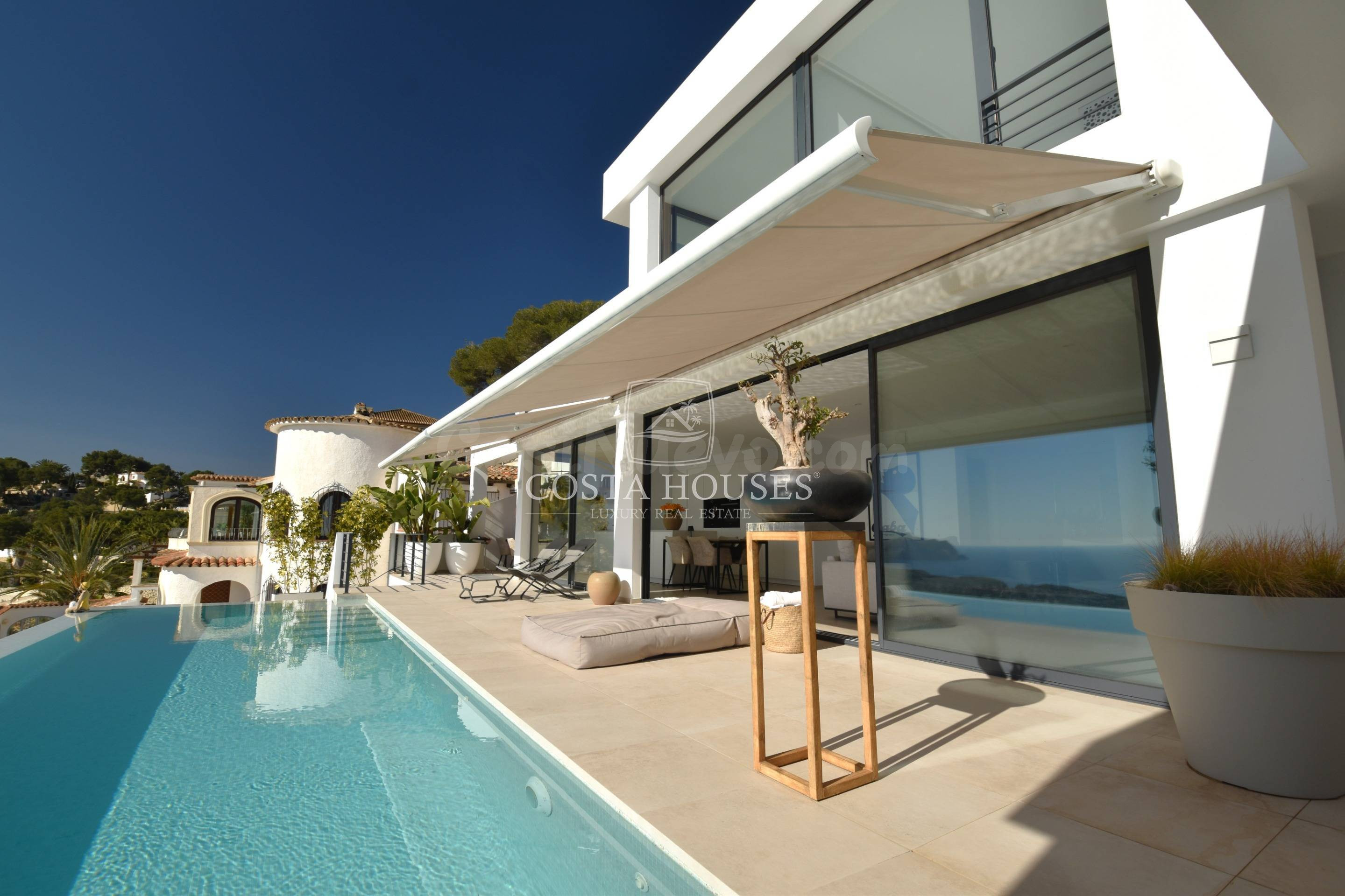 VILLA CONTEMPORÁNEA CON VISTAS PANORÁMICAS AL MAR EN BENIMEI - foto 4