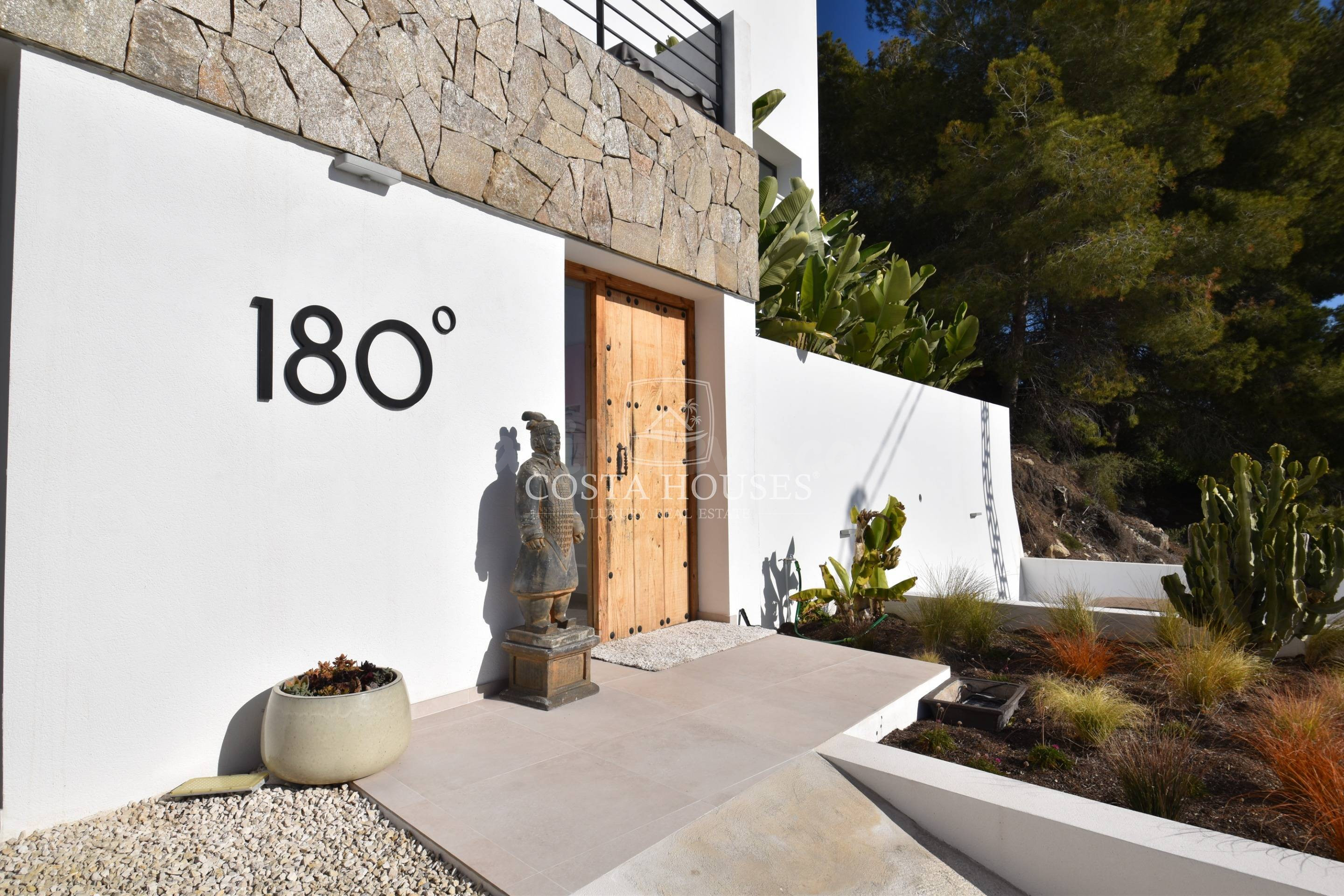 VILLA CONTEMPORÁNEA CON VISTAS PANORÁMICAS AL MAR EN BENIMEI - foto 5