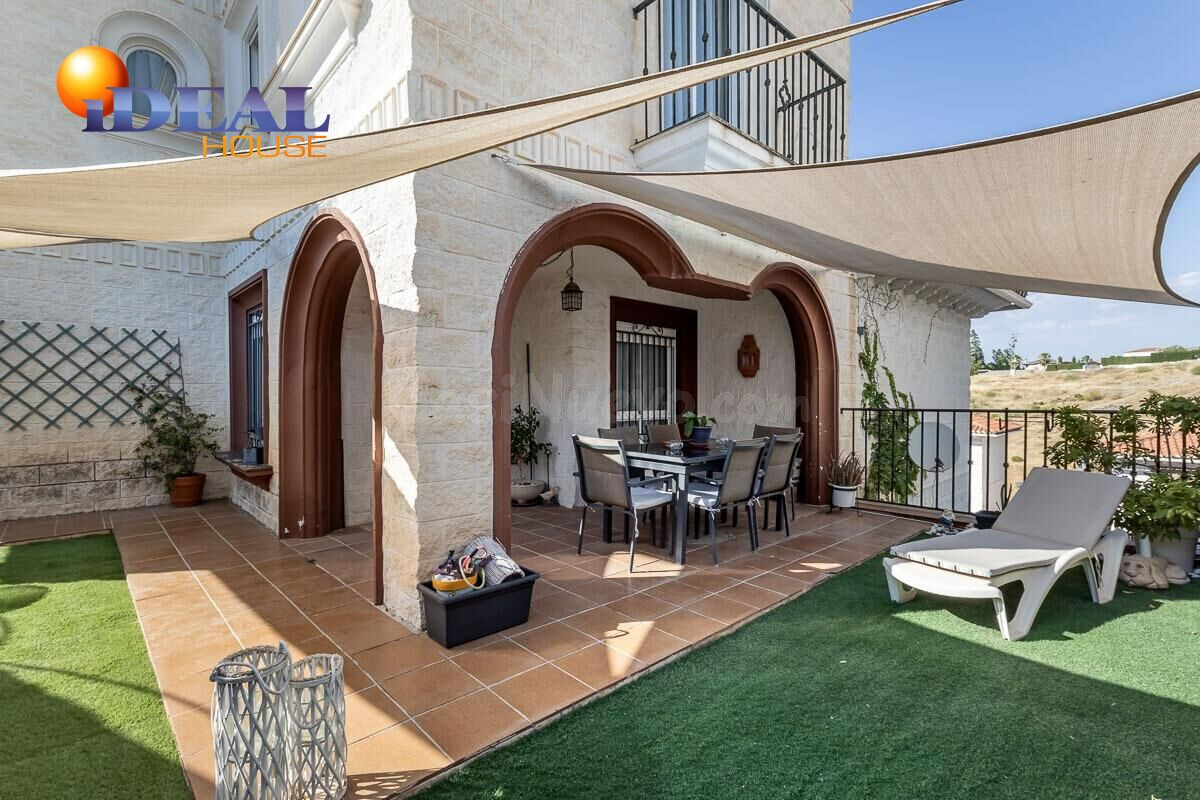 Casa en Gojar con patio de 65m - foto 2
