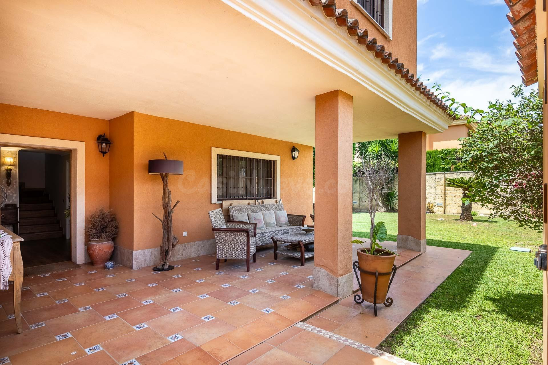 MARAVILLOSO CHALET INDEPENDIENTE CON PISCINA - foto 3