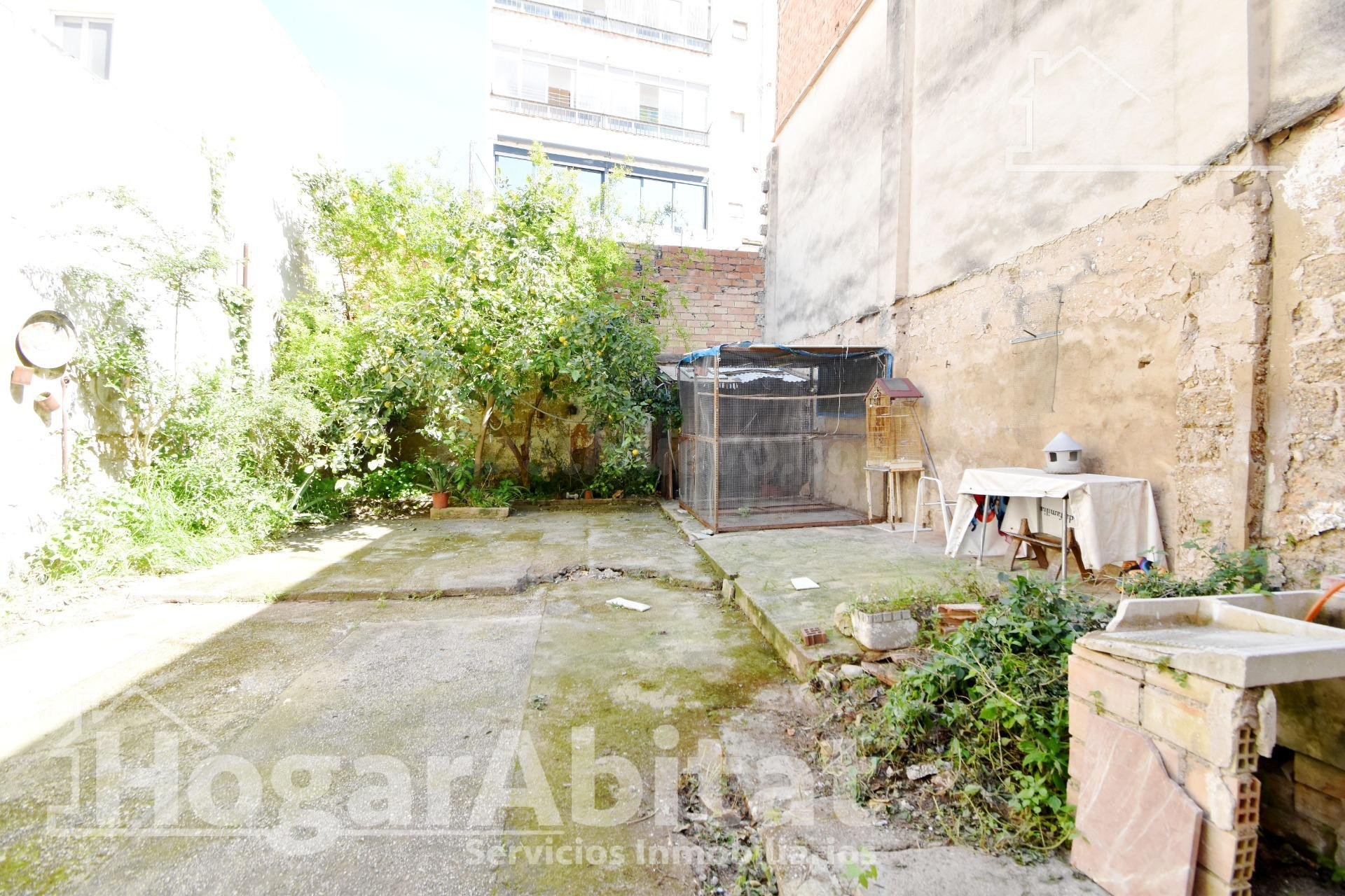 AMPLIA CASA CON TERRAZA Y BALCÓN, CERCA DE LA AV DEL GRAU Y  - foto 3