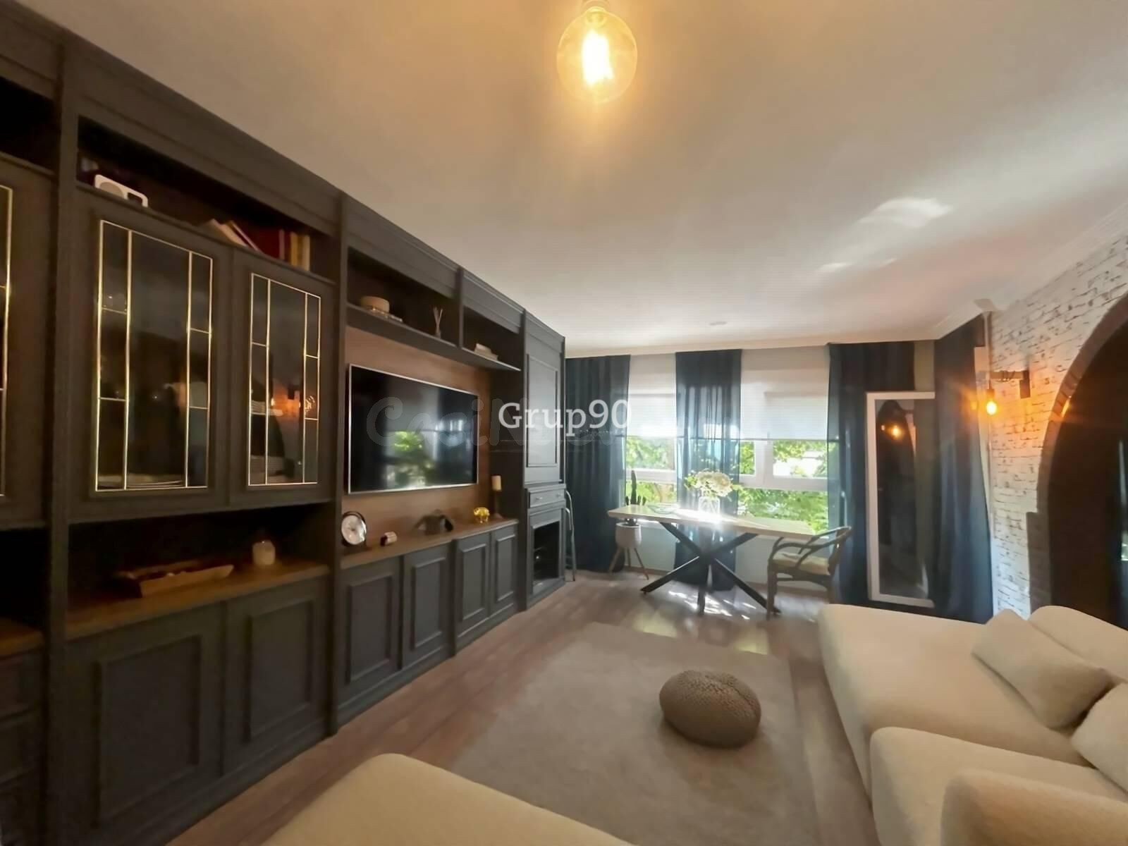 ¡VIVE EN EL CORAZÓN DE CAPPONT! Piso semireformado de 3 habitaciones + despacho ✨