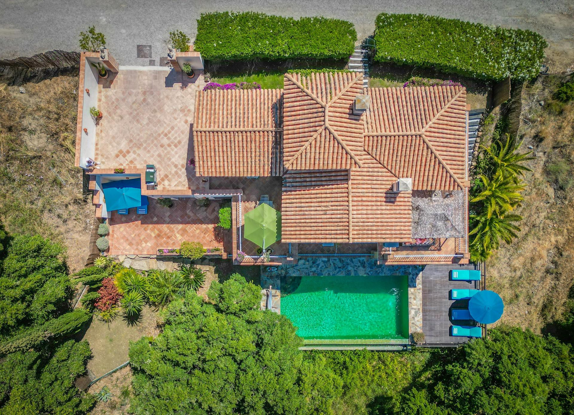 Villa de 3 dormitorios y 3 baños con vistas al mar en Altos  - foto 3