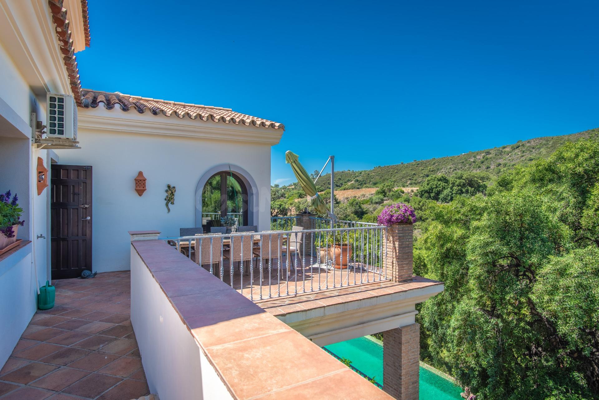 Villa de 3 dormitorios y 3 baños con vistas al mar en Altos  - foto 5