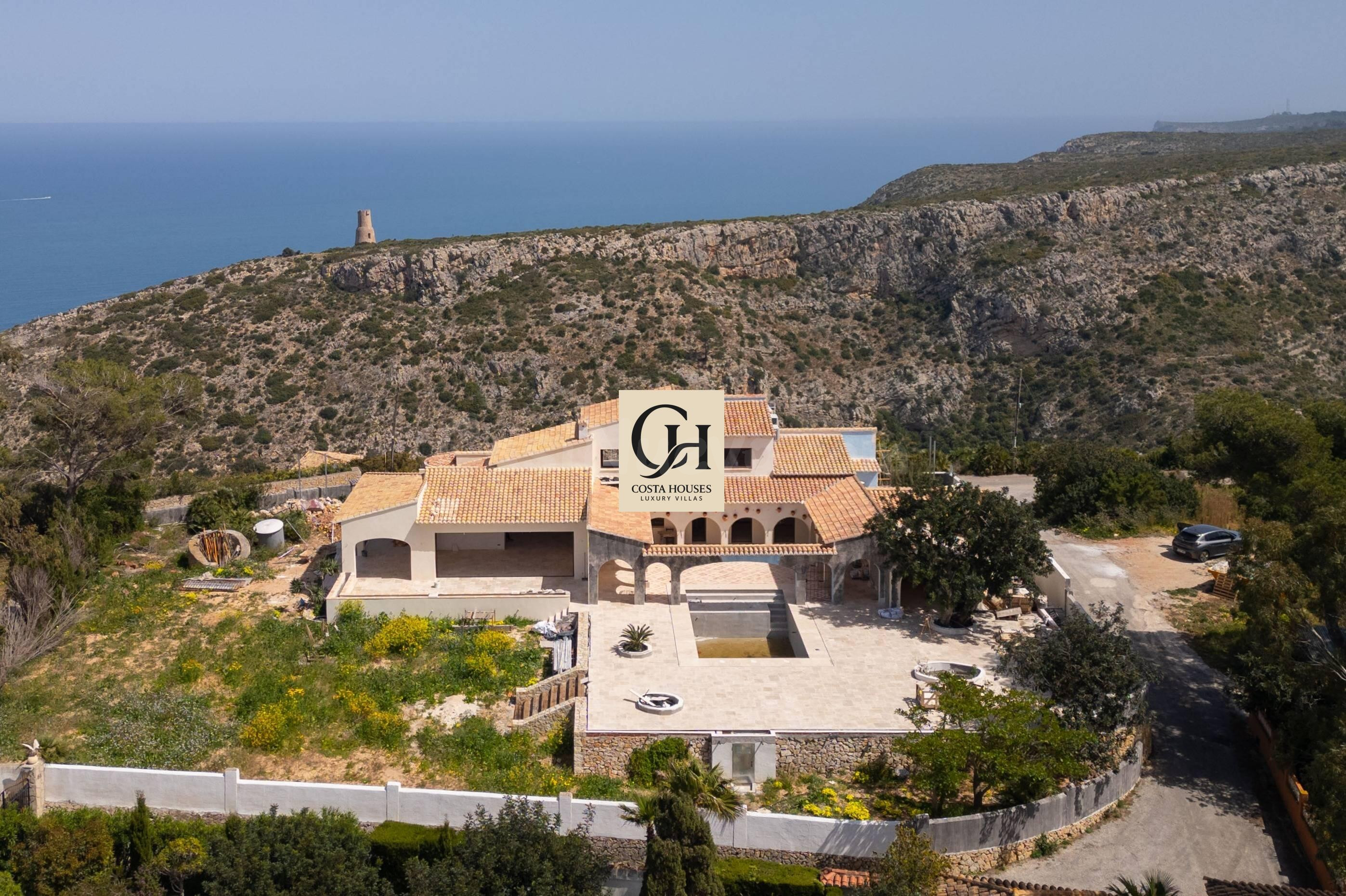 VILLA SIRI · AUTÉNTICA HACIENDA MEDITERRÁNEA CON VISTAS PANO