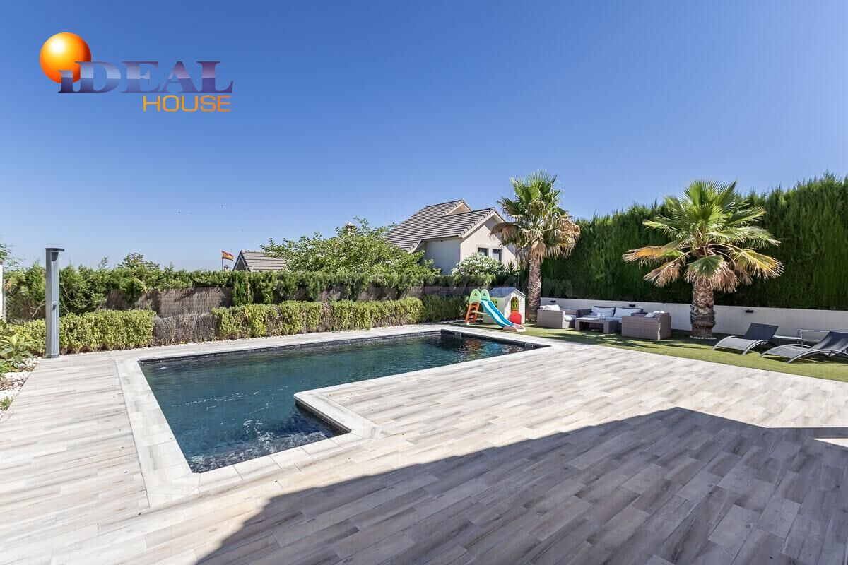 Chalet en Cañadas del Parque, Dilar - foto 4