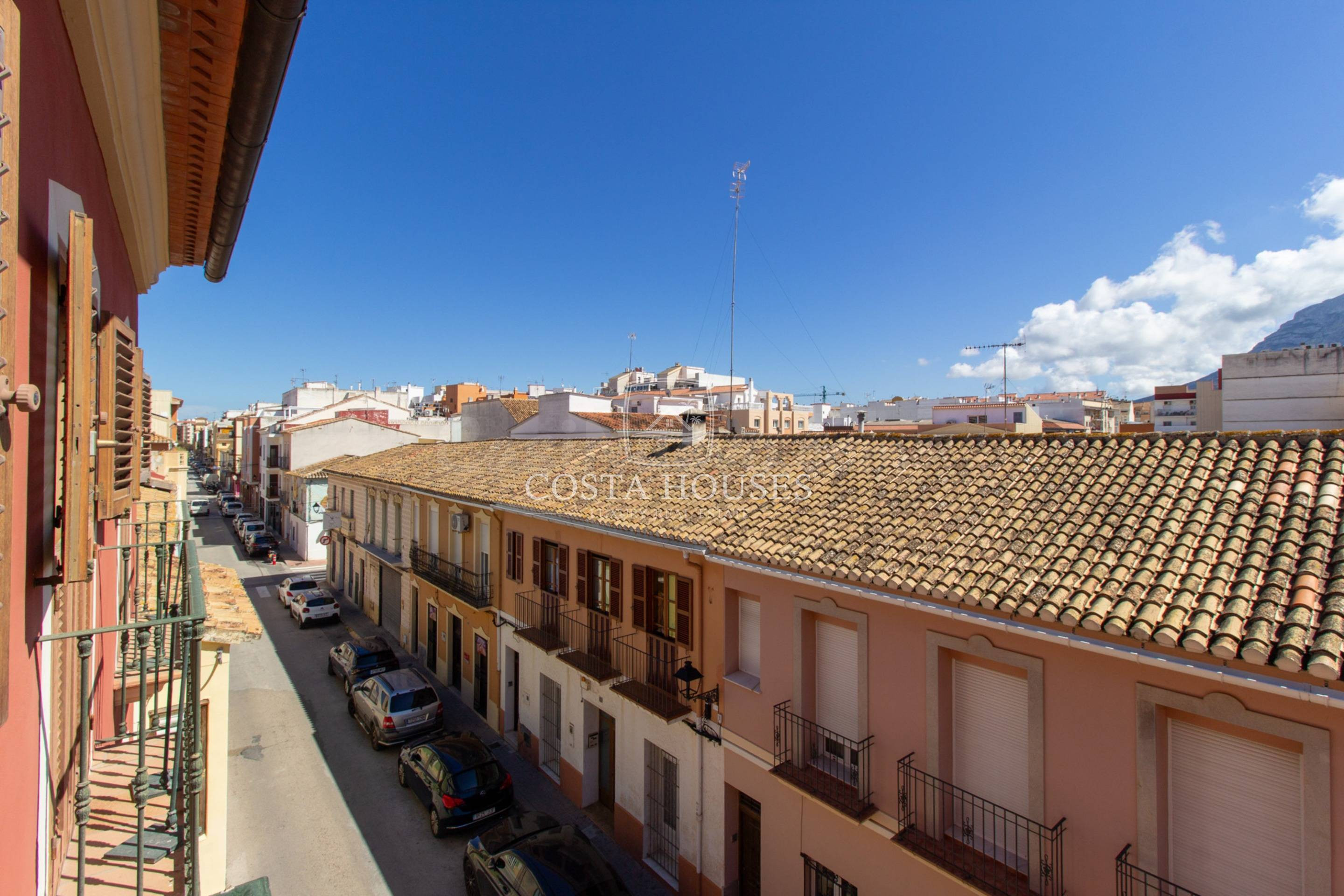 CASA SEÑORIAL EN VENTA EN EL CENTRO HISTÓRICO DE DÉNIA – AUT - foto 2