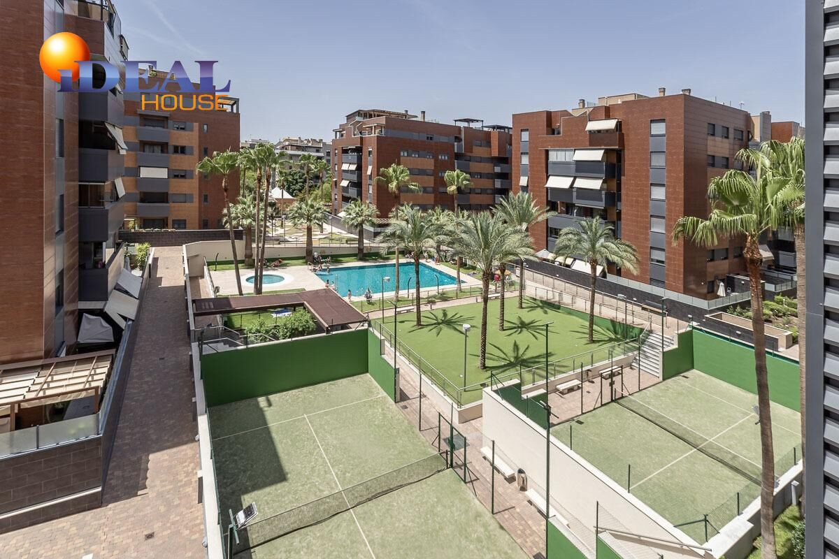Exclusiva vivienda en Residencial Parque Lagos - foto 2