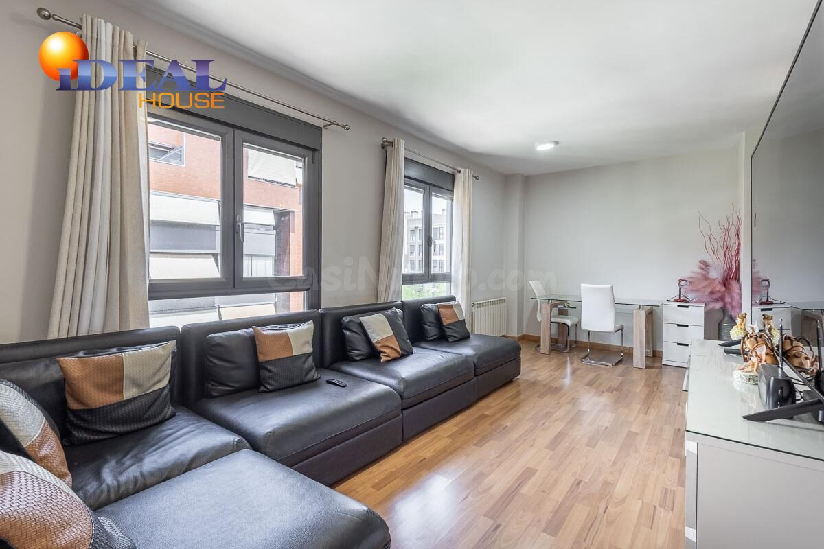 Exclusiva vivienda en Residencial Parque Lagos - foto 3