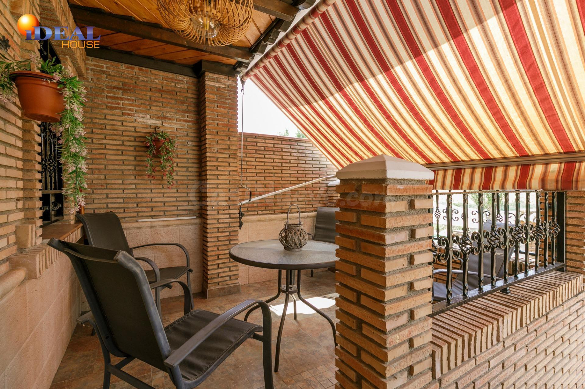 Chalet accesible de gran amplitud, con jardín privado, garaj - foto 5