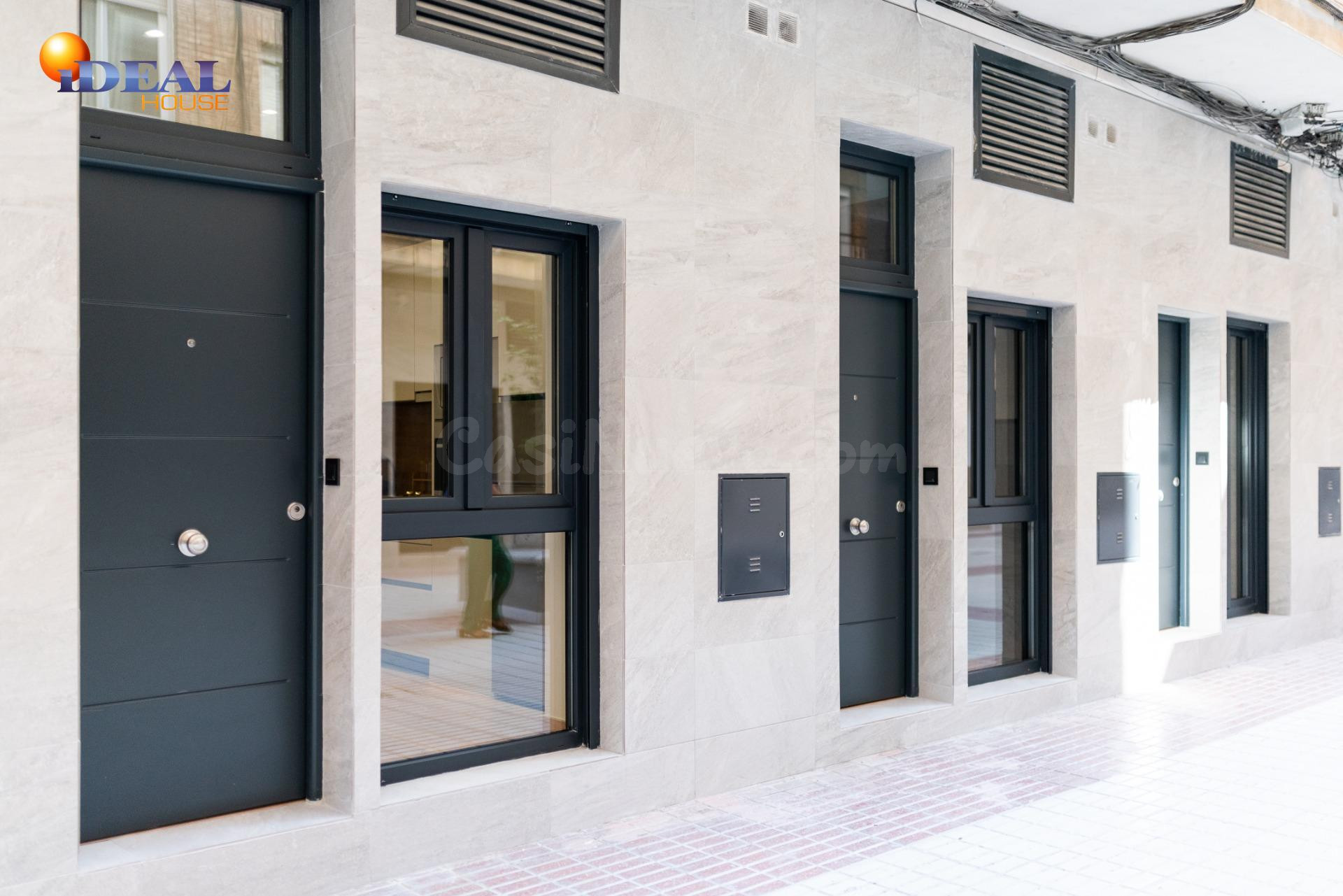 Vivienda reformada a estrenar con vestidor en pleno centro!