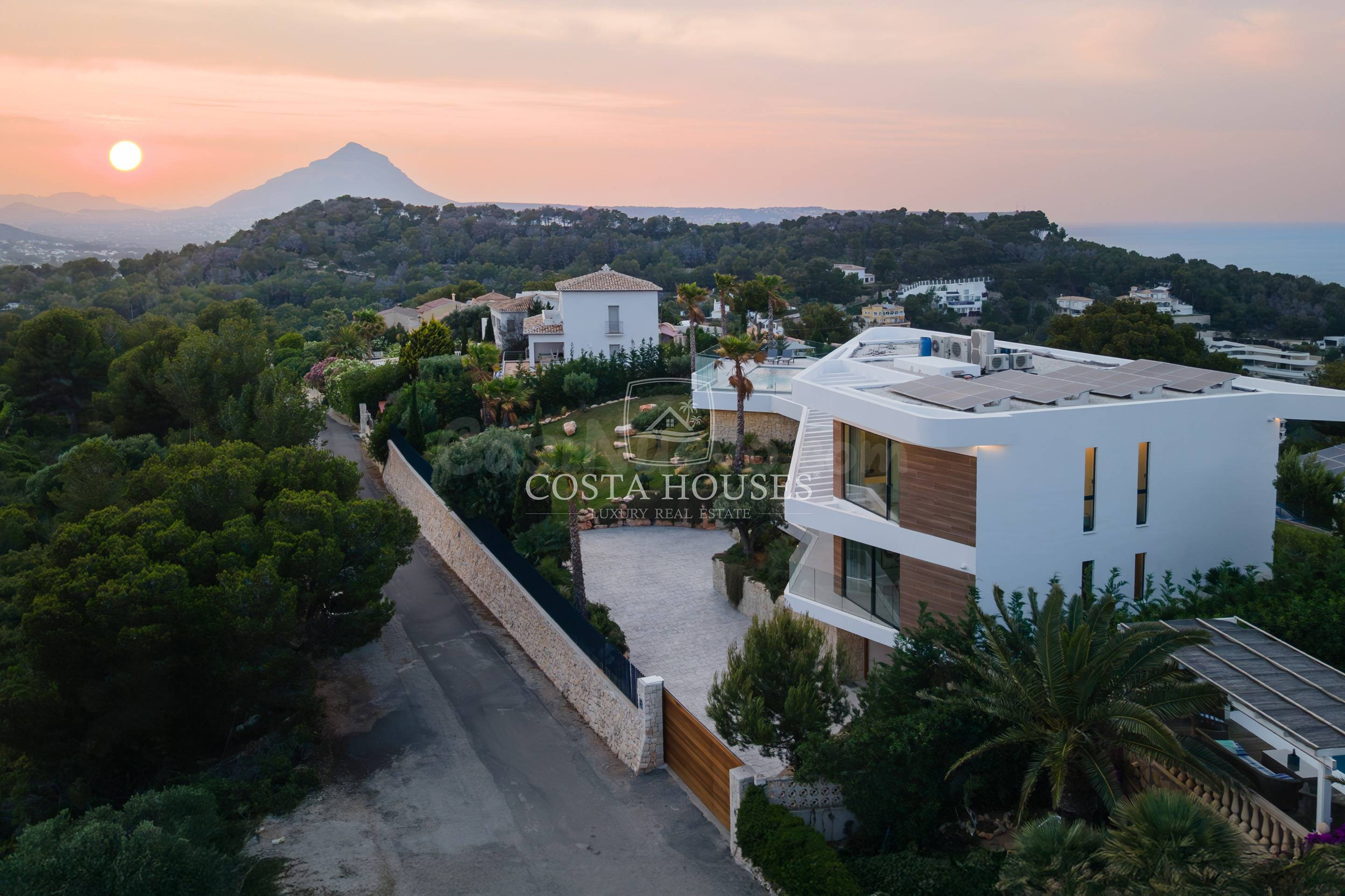 VILLA THE HILL · VILLA CONTEMPORÁNEA CON VISTAS AL MAR EN VE - foto 3