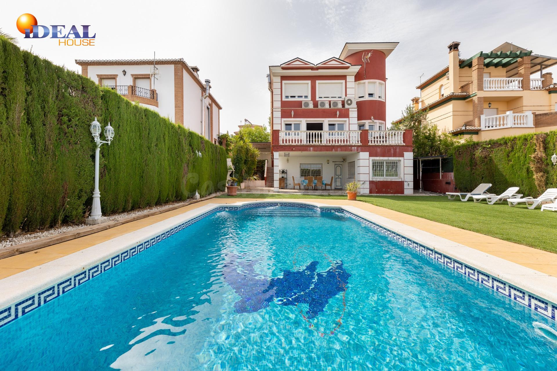 CHALET EN EL BARRIO DE MONACHIL