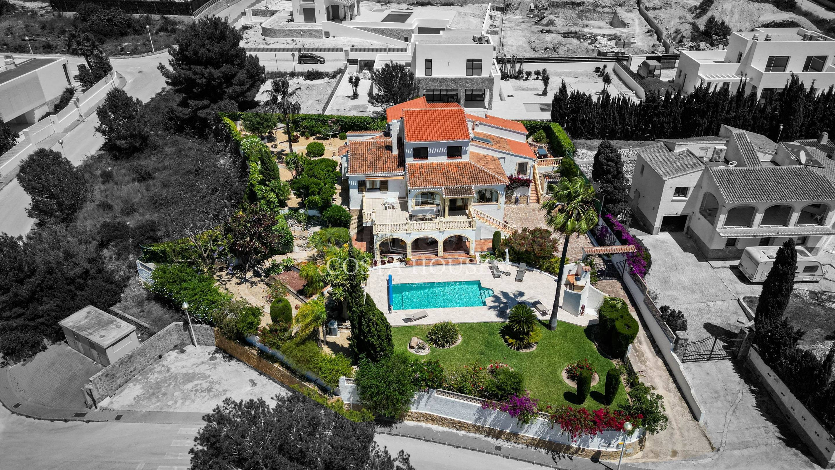 VIVIENDA FAMILIAR DE 4 DORMITORIOS EN VENTA EN JÁVEA – ZONA  - foto 2