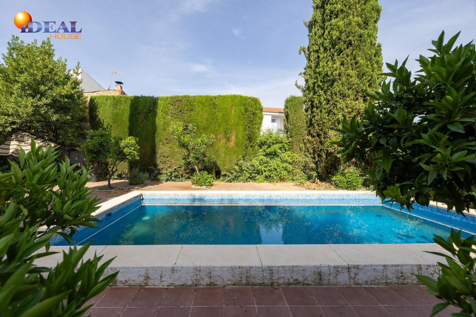 EXCLUSIVA FINCA CON 30.000 m2 DE SUELO URBANIZABLE EN OGÍJAR