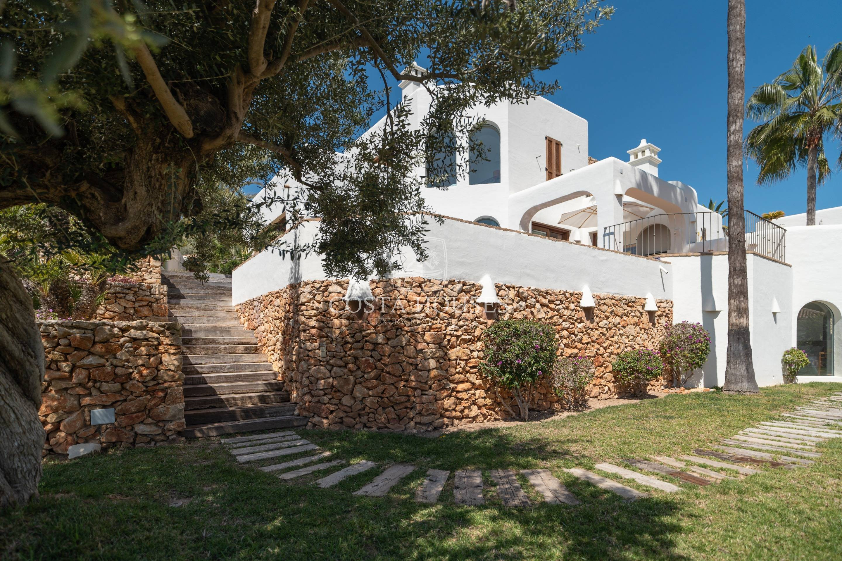 VILLA IBICENCA CON VISTAS AL MAR EN VENTA EN EL PORTET · MOR - foto 2