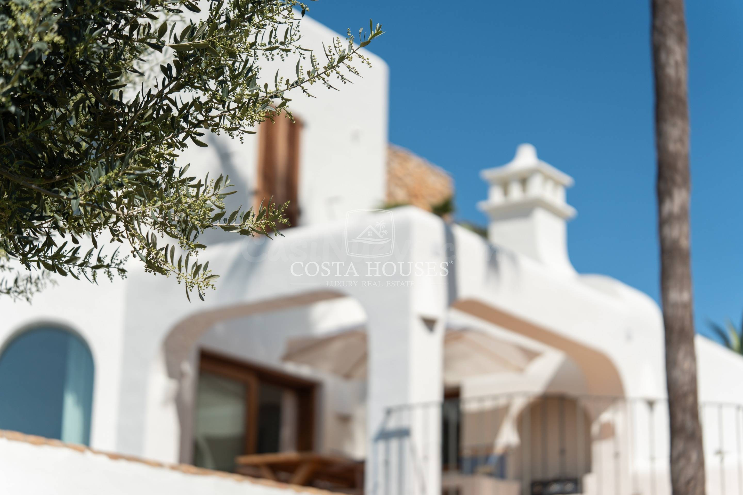 VILLA IBICENCA CON VISTAS AL MAR EN VENTA EN EL PORTET · MOR - foto 3