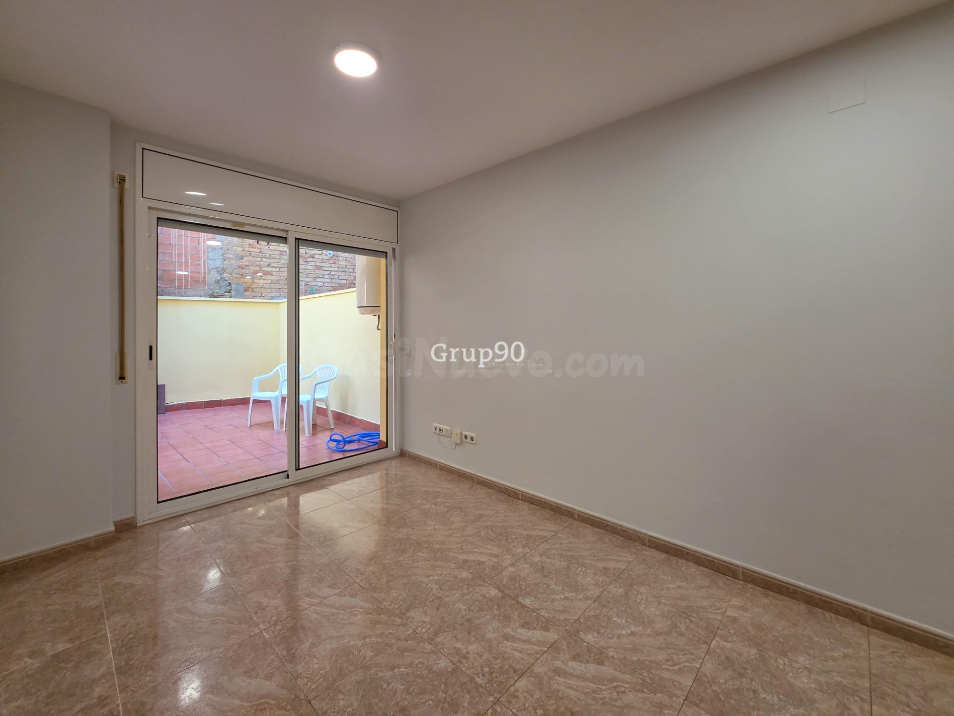 ¡REFORMADO Y LISTO PARA ENTRAR A VIVIR! Acogedor apartamento - foto 4