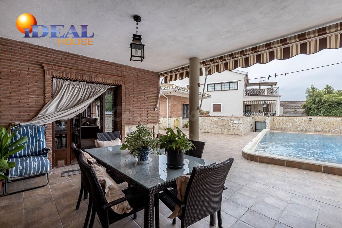 Chalet en planta baja en Pedro Ruiz, Santa Fe - foto 2