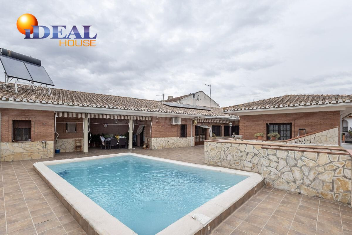 Chalet en planta baja en Pedro Ruiz, Santa Fe - foto 4