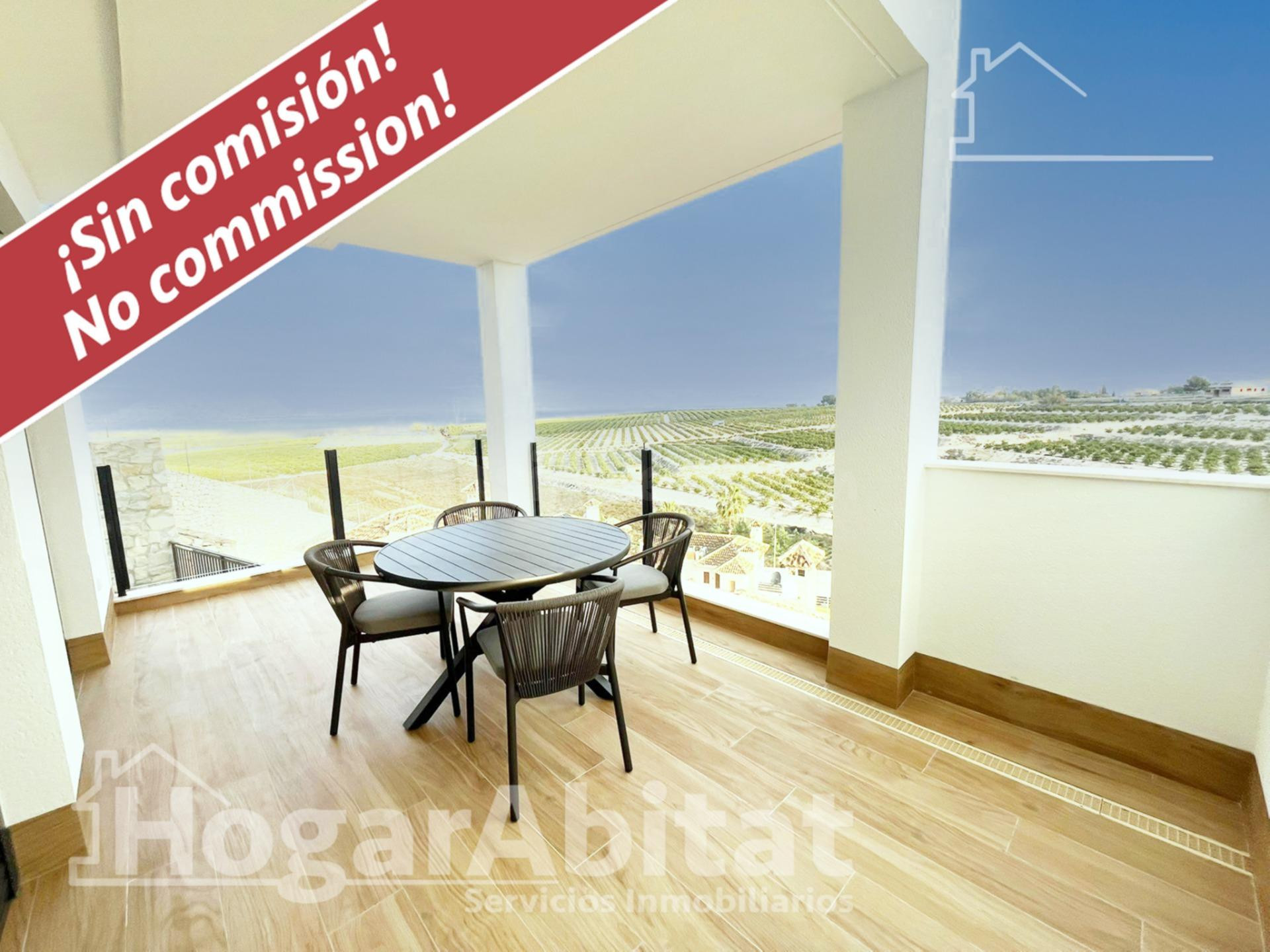 PRECIOSO ADOSADO A ESTRENAR CON PISCINA PRIVADA Y TERRAZA
