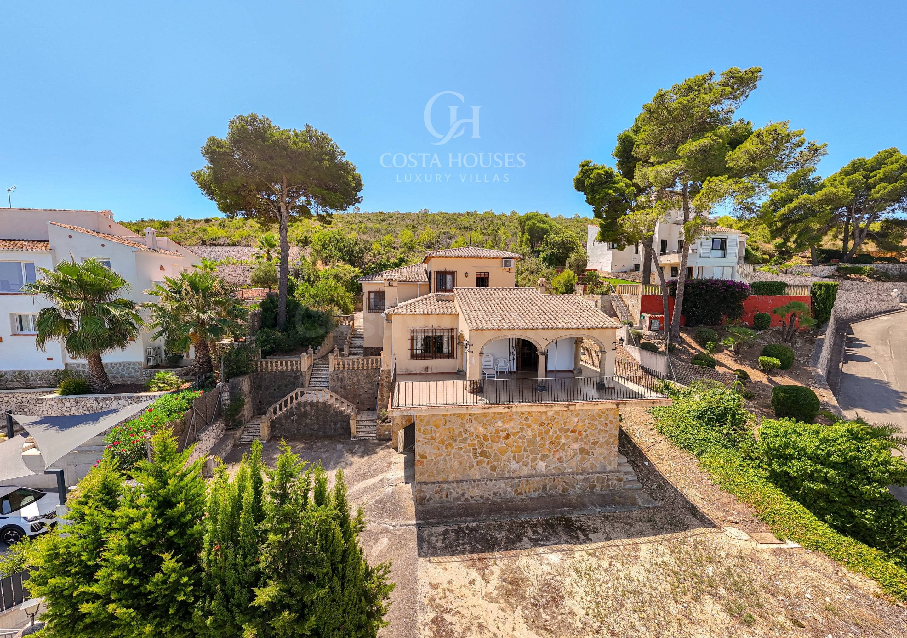 VILLA CON VISTAS AL MAR PARA REFORMAR EN VENTA EN TOSALET, J - foto 3