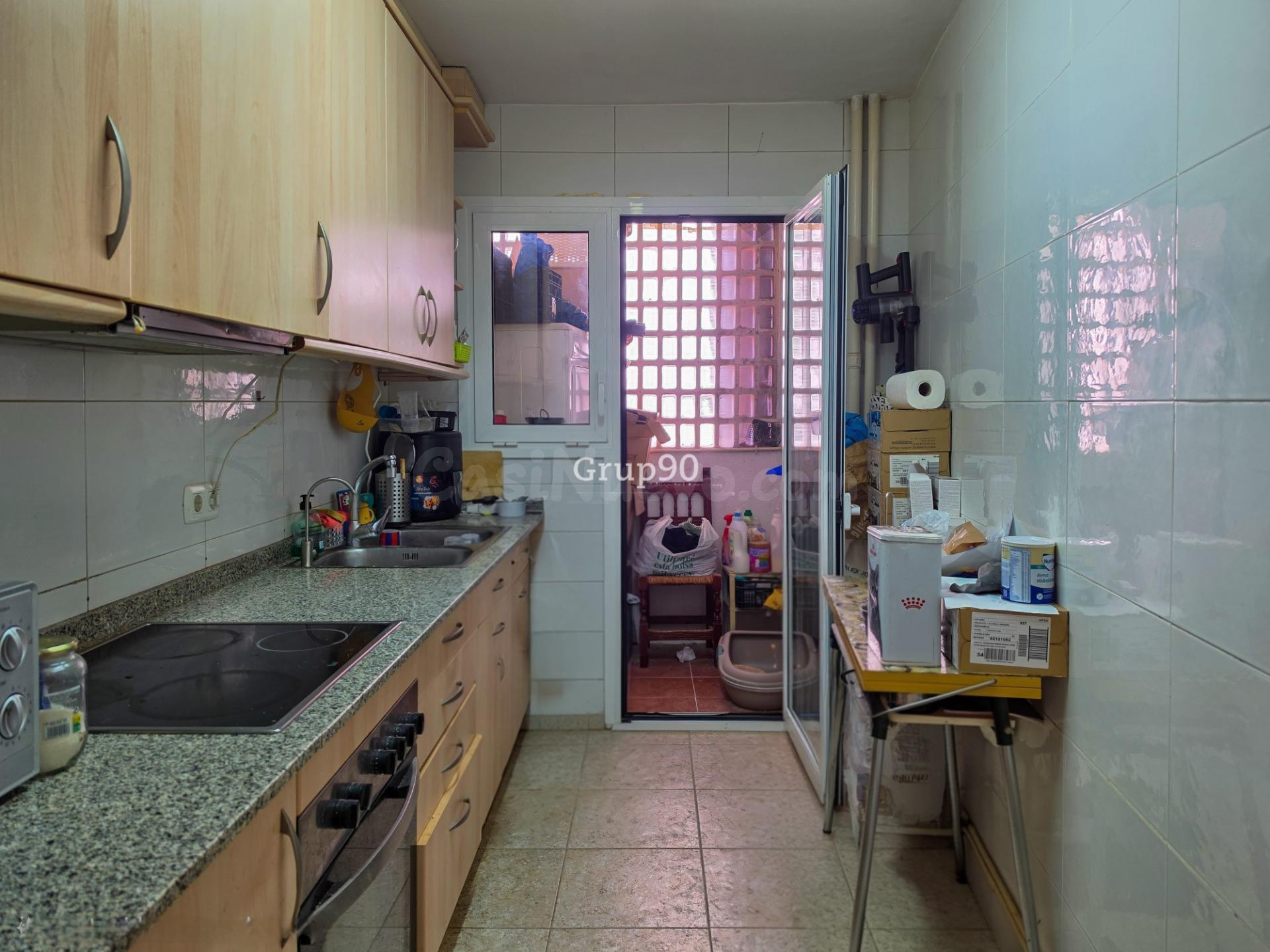 ¡Oportunidad en Calle Vallcalent: Espacio, tranquilidad y ub - foto 4
