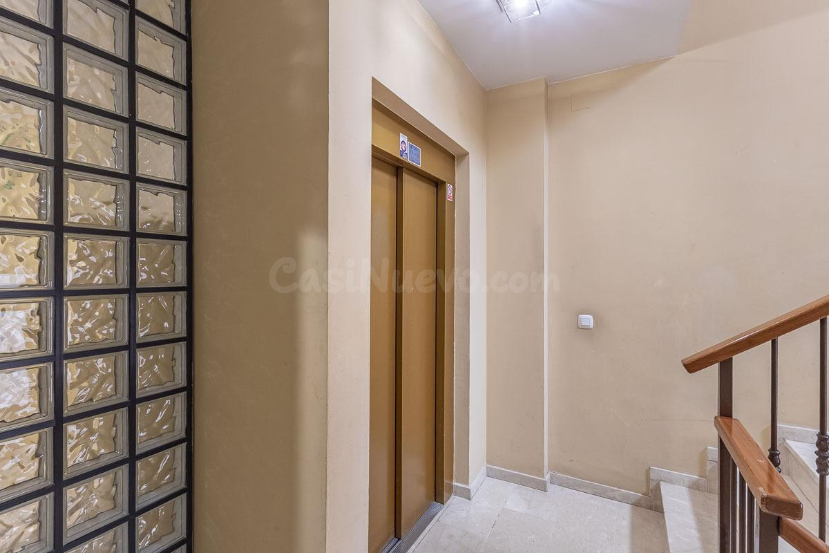 Garaje y Trastero en el Corazón de Granada - foto 4