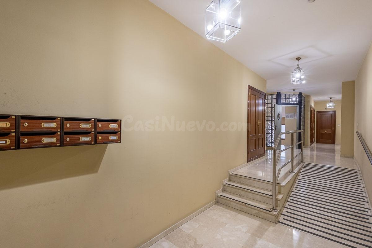 Garaje y Trastero en el Corazón de Granada - foto 5