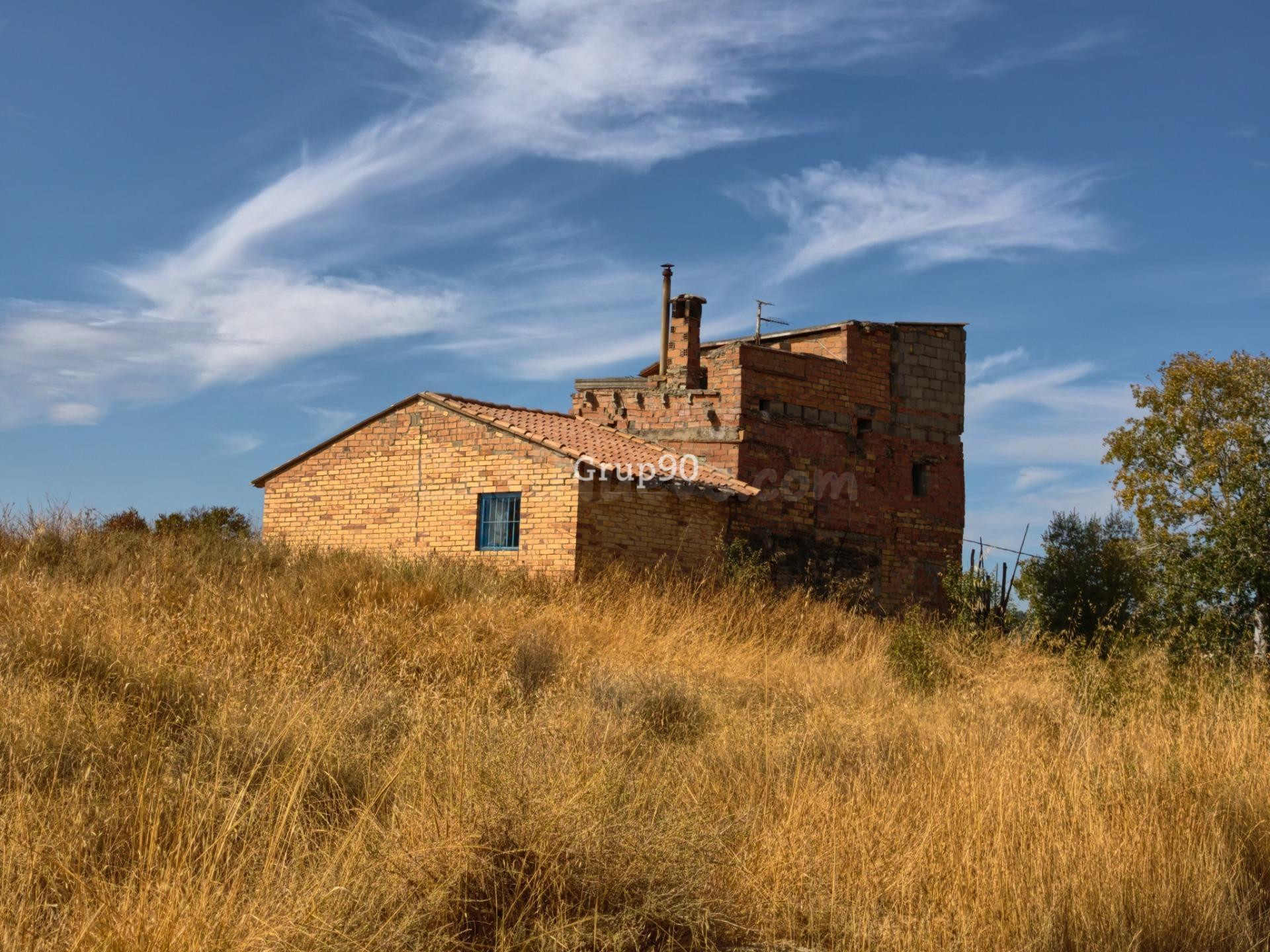TERRENO DE 7.274 m2 CON CASA A REFORMAR, A 10 MINUTOS DE LLE - foto 5