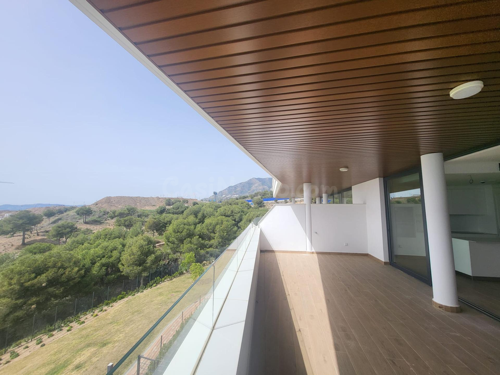 Apartamento de 2 dormitorios y 2 baños con vistas al mar. El - foto 3
